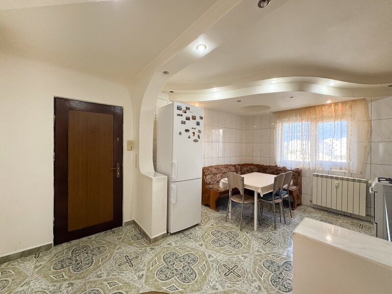 Vitan apartament 3 camere de inchiriat
