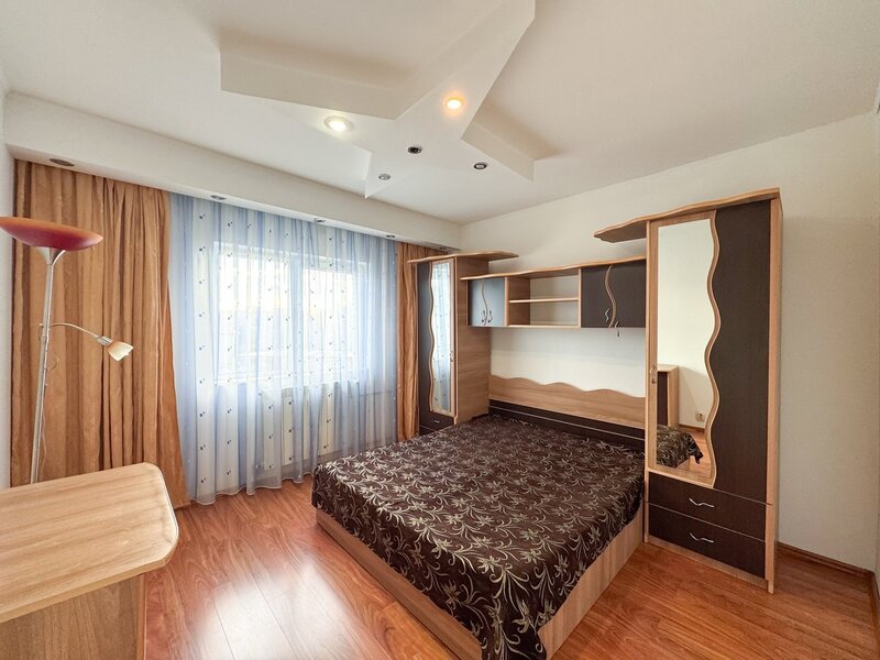 Vitan apartament 3 camere de inchiriat