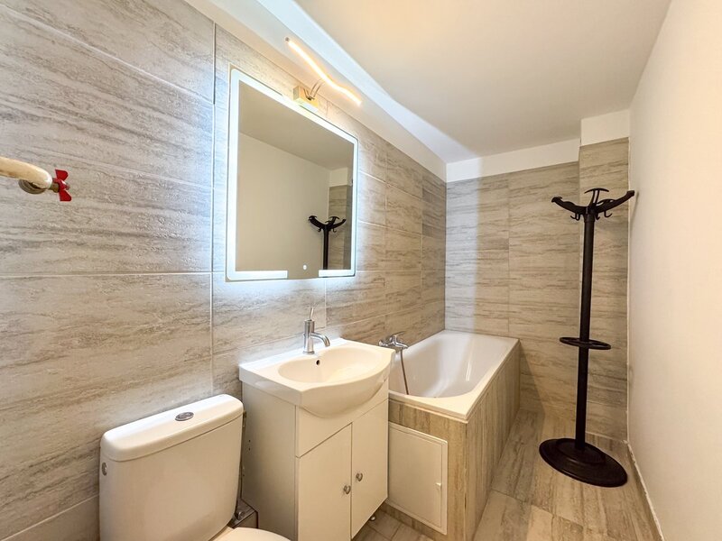 Vitan apartament 3 camere de inchiriat